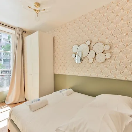 Independant Flat: Canal St Martin&trains Stations! 公寓 *