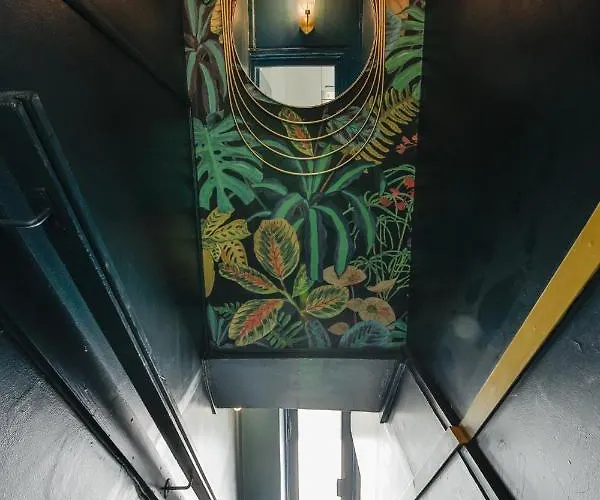 Independant Flat: Canal St Martin&trains Stations! Apartmán *